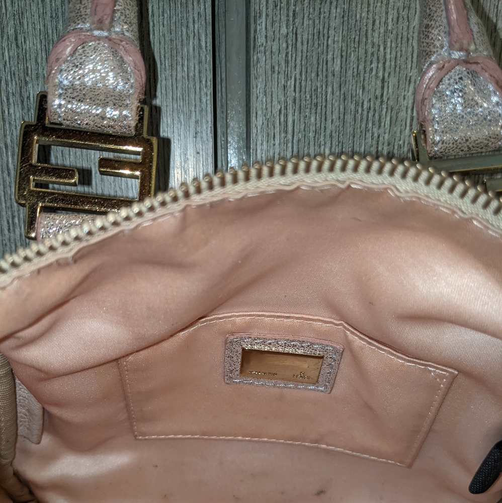 Fendi: Metallic Zucchino Forever Mini Bag w/ LOCK & KEY (on Bella Hadid) *RARE* - Picture 16 of 17